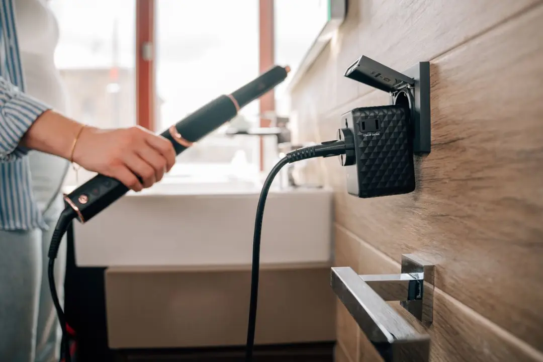 Verbatim VK VS Magsafe Adapter 170W - 2x USB-A 3x USB-C - Zwart