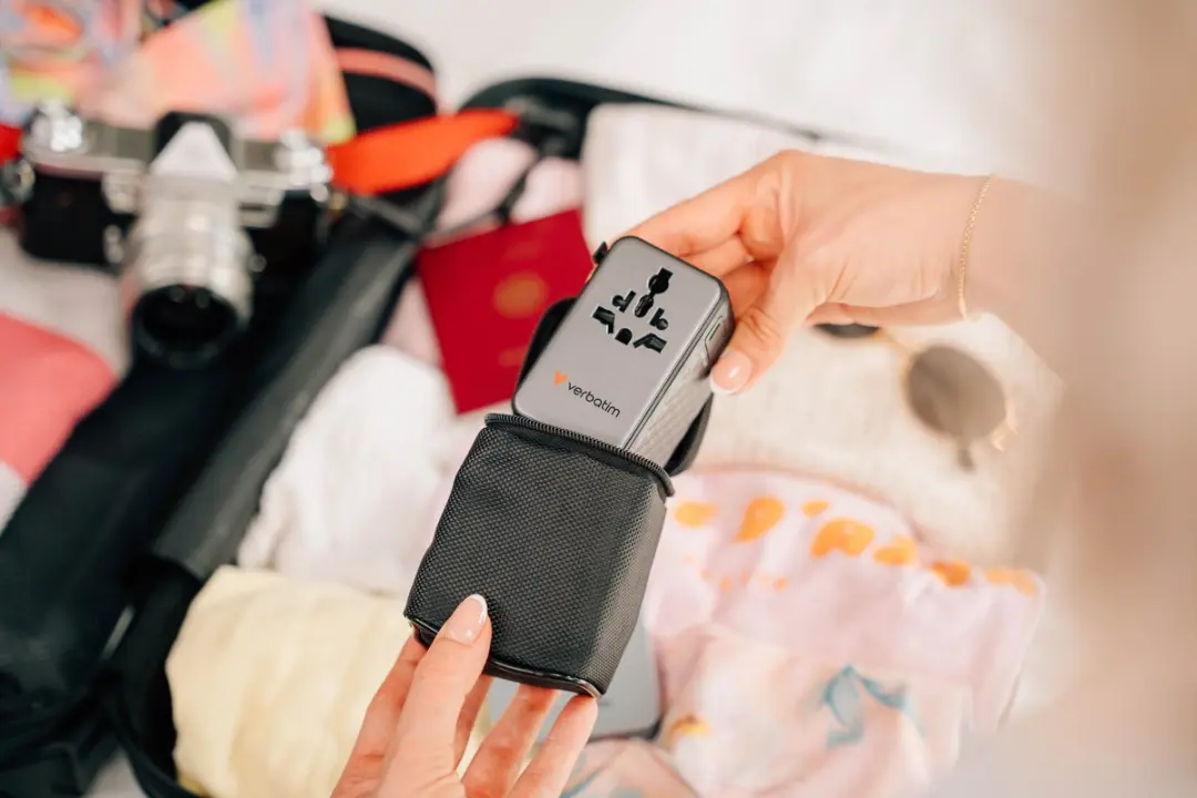 Verbatim VK VS Magsafe Adapter 170W - 2x USB-A 3x USB-C - Zwart