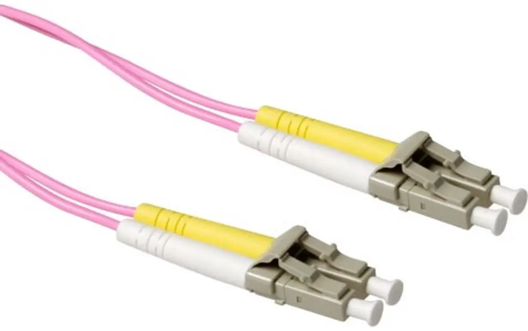 ACT LSZH OM4 Glasvezel Patchkabel 2m