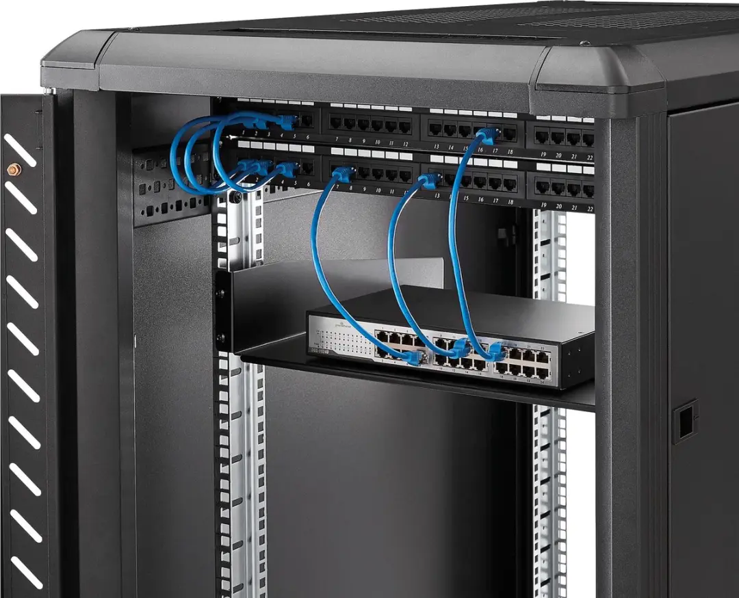 Startech CABSHELF Universele Serverrackplank - Zwart