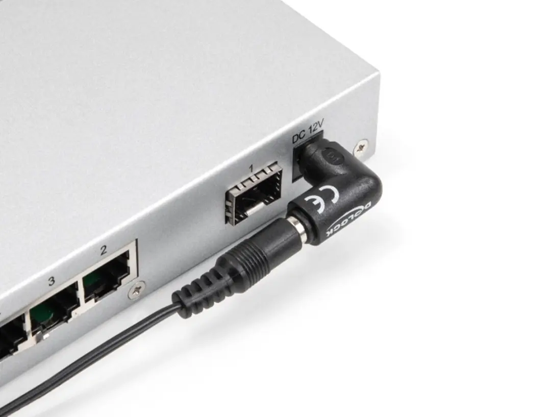 Delock DC Haakse Adapter 5,5x2,1mm 100W - Zwart
