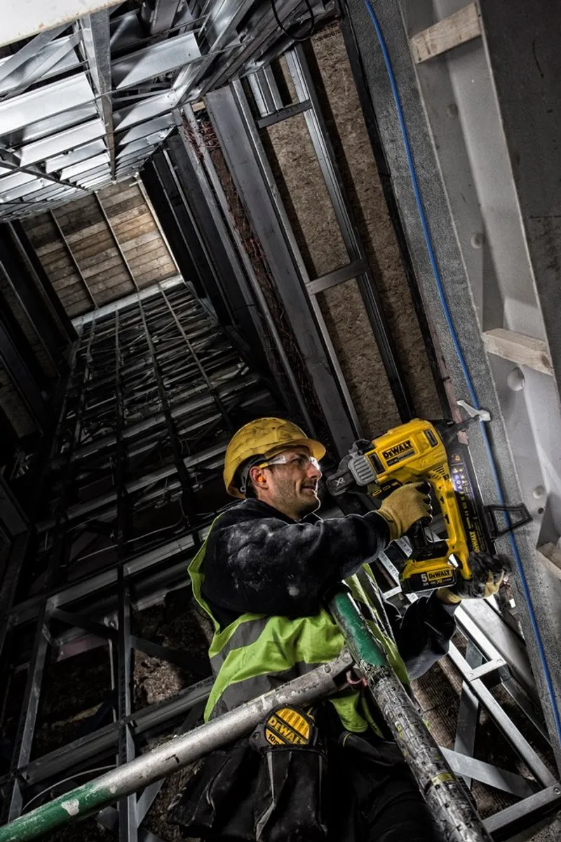 DeWalt DCN890P2 Betontacker - 2x 5,0Ah accu