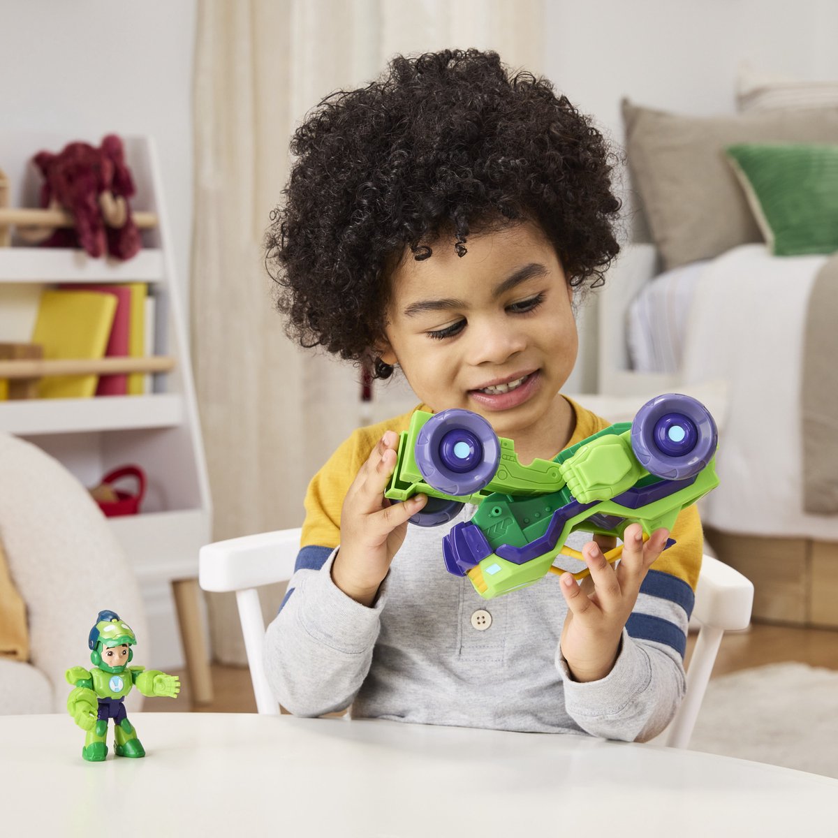 Hasbro Marvel Iron Man and His Awesome Friends - 2-in-1 mech-pak en voertuig