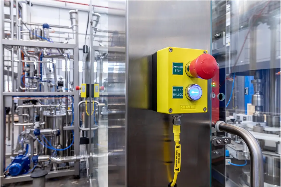 Siemens 3SU18010NB002AA2 Behuizing bodembevestiging - Rood - Draai-ontgrendeling