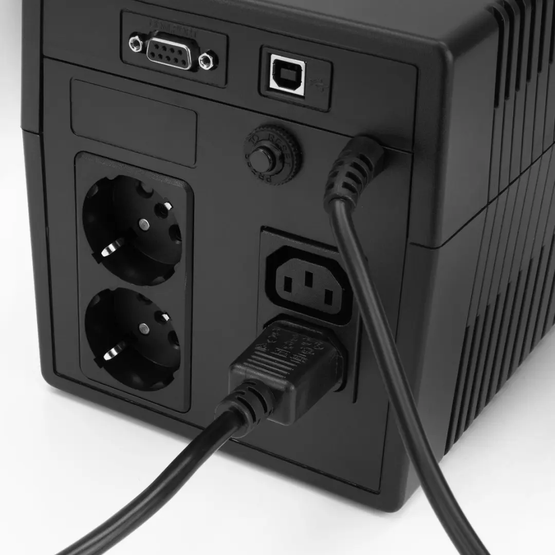 ACT AK5122 Netsnoer C13-C14 10m - Zwart