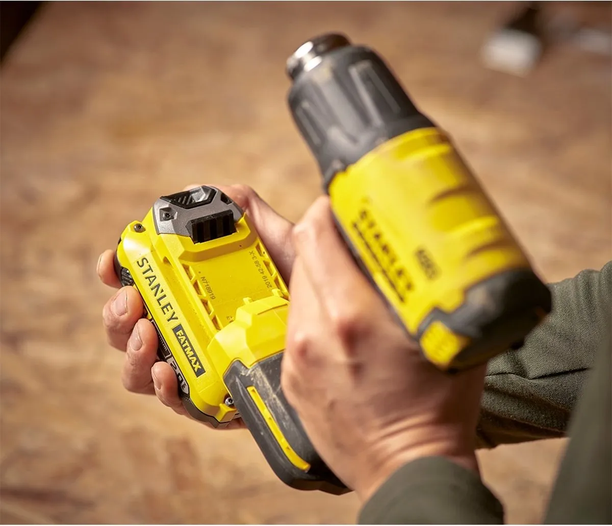 Stanley FatMax 18V SFMCE530B-XJ Heteluchtpistool