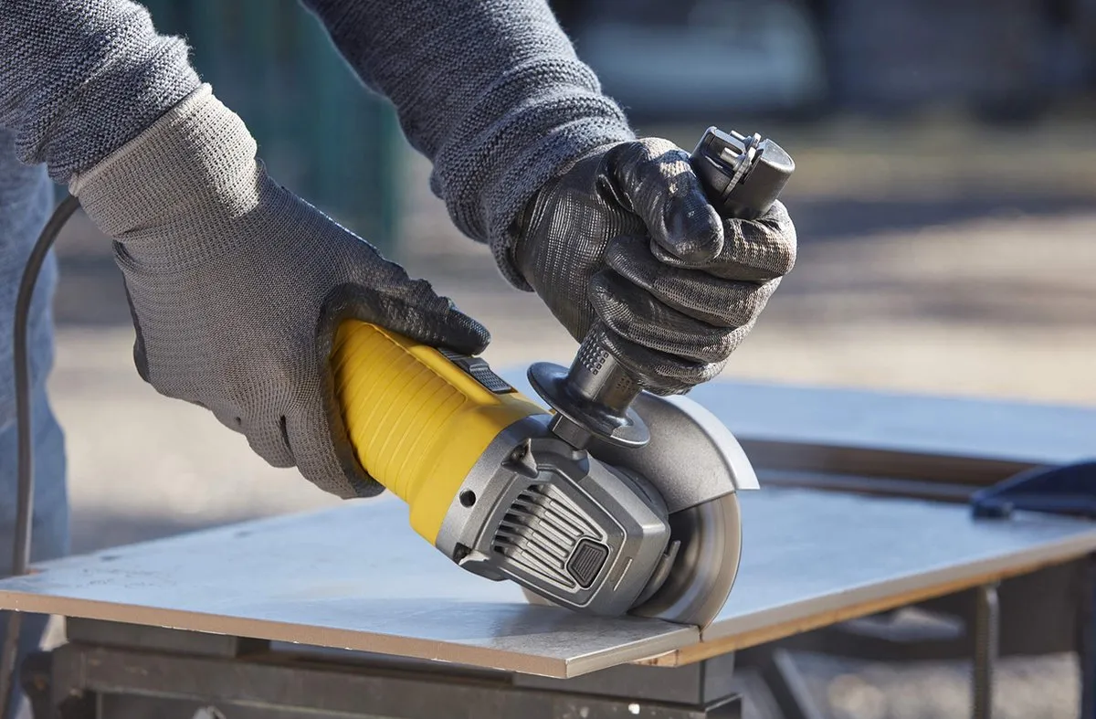 Stanley FatMax FMEG220K Haakse Slijper 850W