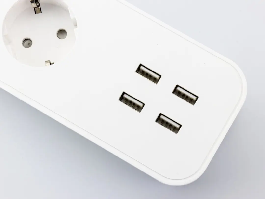 Caliber HWP303U Slimme Stekkerdoos 3-voudig - 4x USB-A - Wit