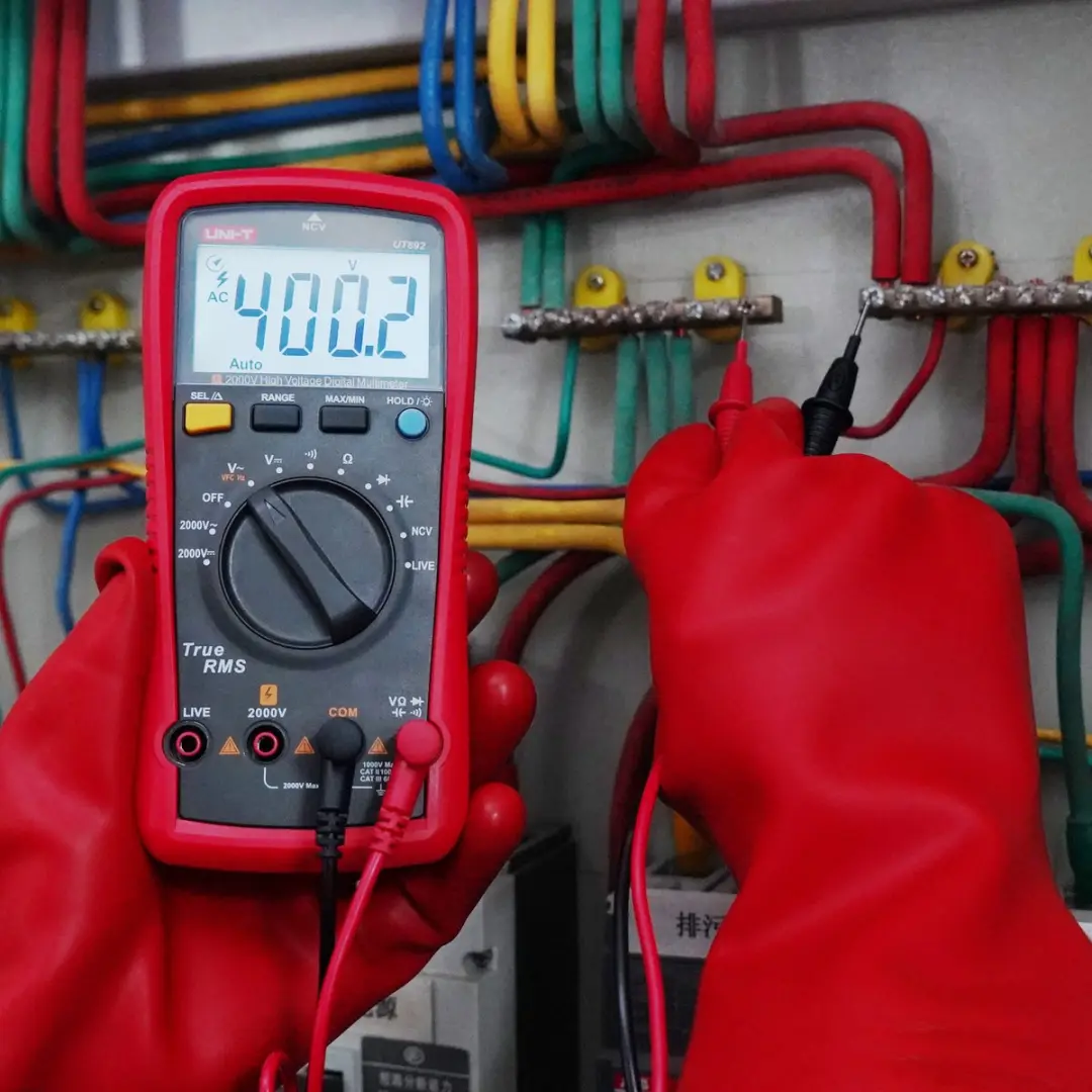 UNI-T UT892 Multimeter - True RMS - 2000V - Rood/Zwart