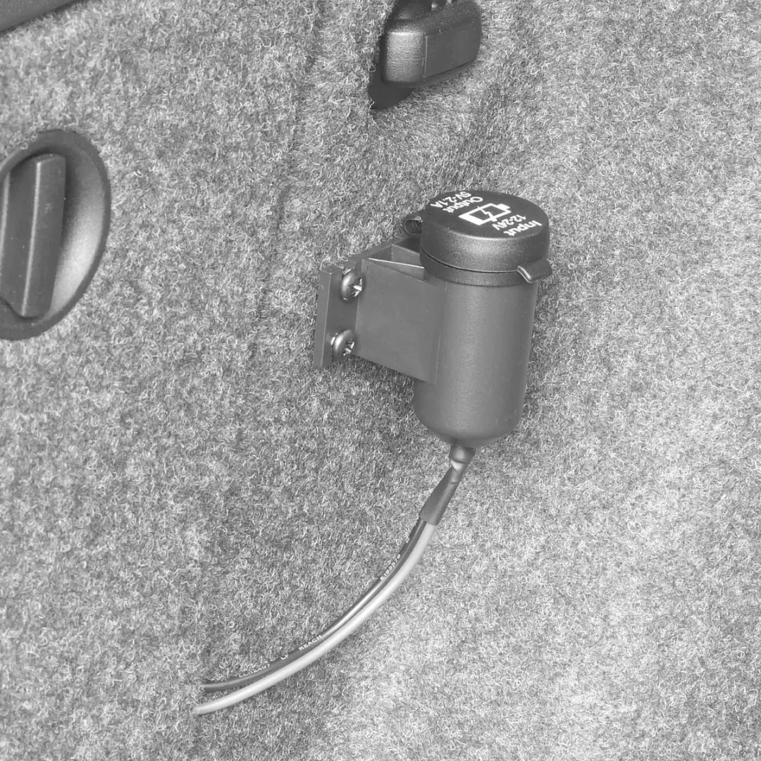 Carpoint 12/24V Opbouwcontactdoos 2x USB 2,1A - Zwart
