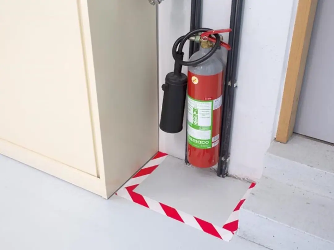 Perel Slijtvaste Markeringstape 5cm x 33m - Rood/Wit