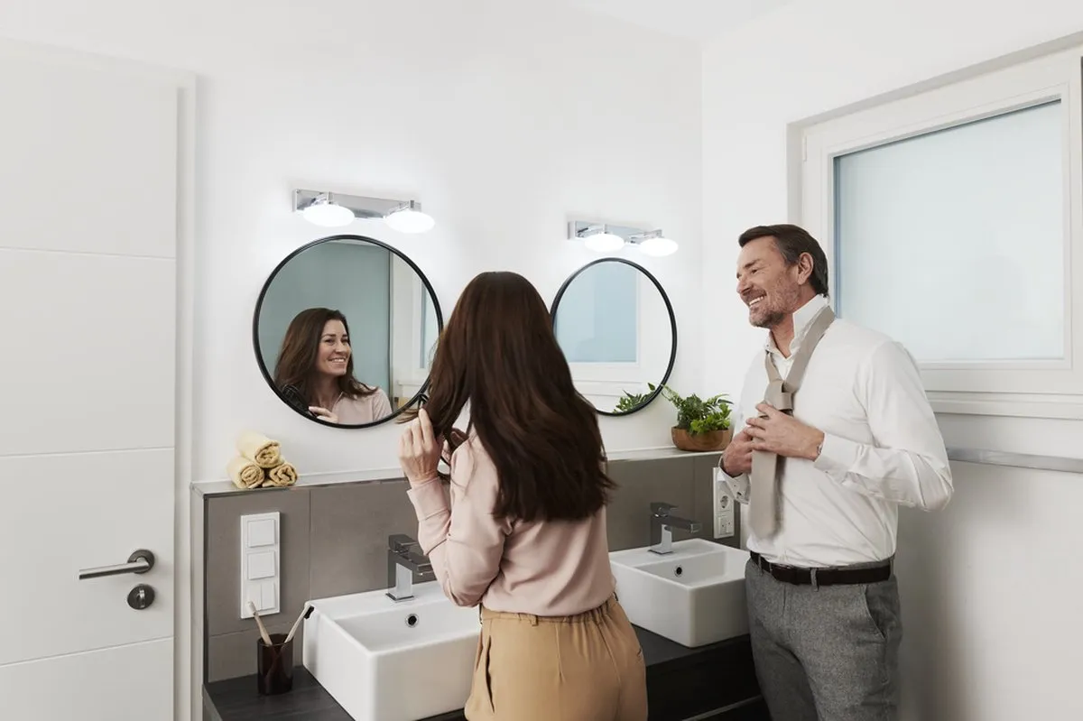 LEDVANCE BATHROOM Decorative Plafondlamp - 18W Tunable White - IP44 - Zilver