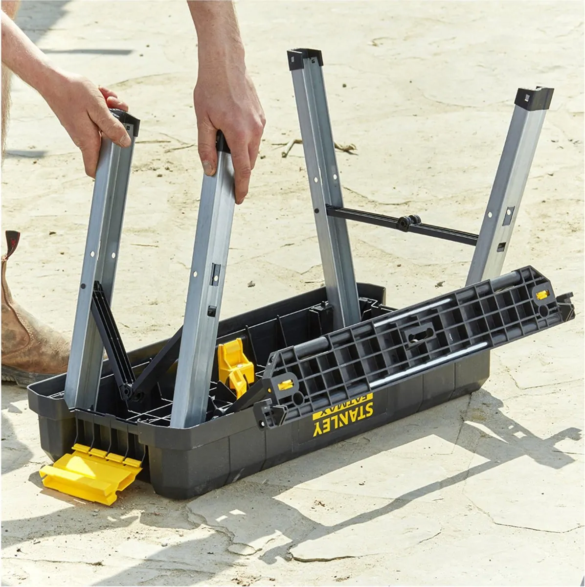 Stanley FMST81083-1 3-in-1 Gereedschapskoffer 25" - met Trapje