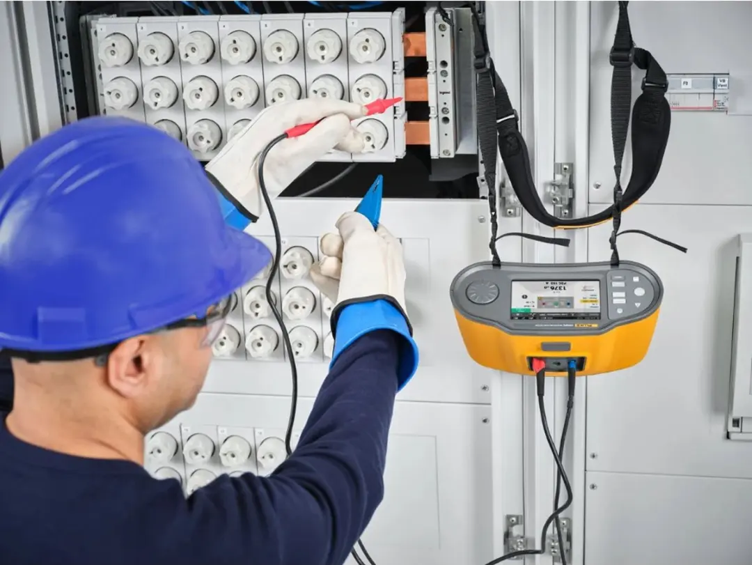 Fluke 1673FC Installatietester - Aardemeting/Isolatieweerstand - Wit