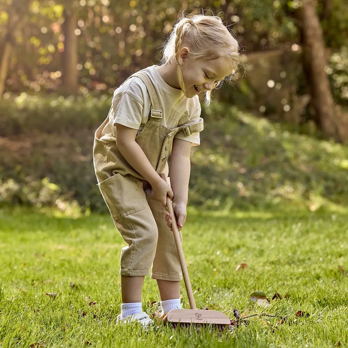 Hape Tuinbezem Speelgoed - FSC Hout Multicolor
