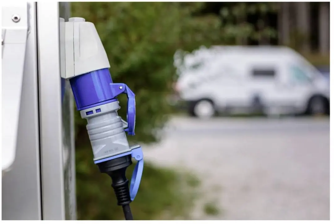 Brennenstuhl CEE-adapter 230V 16A IP44