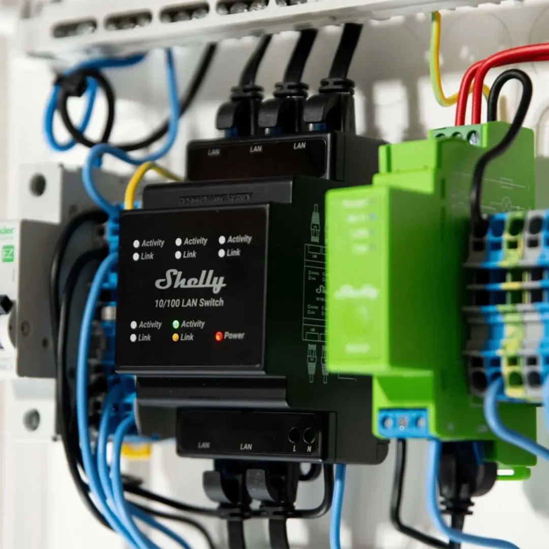 Shelly SLAN Ethernet Switch 5 Poorten - Zwart