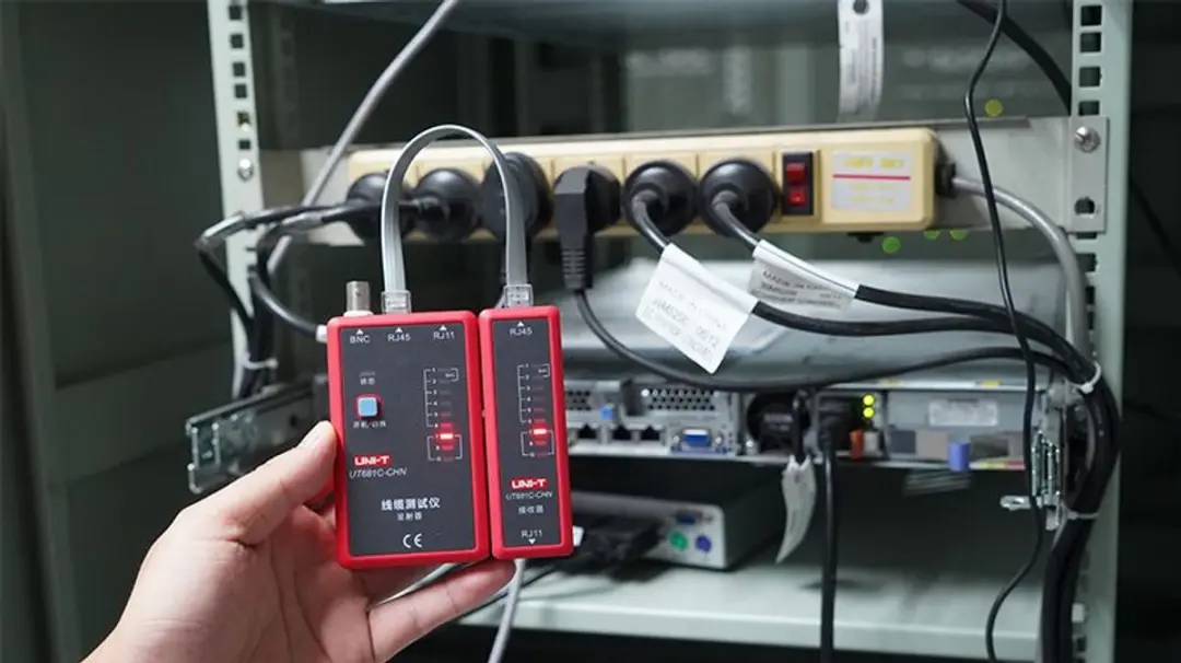 UNI-T UT681C LAN Kabeltester - Rood