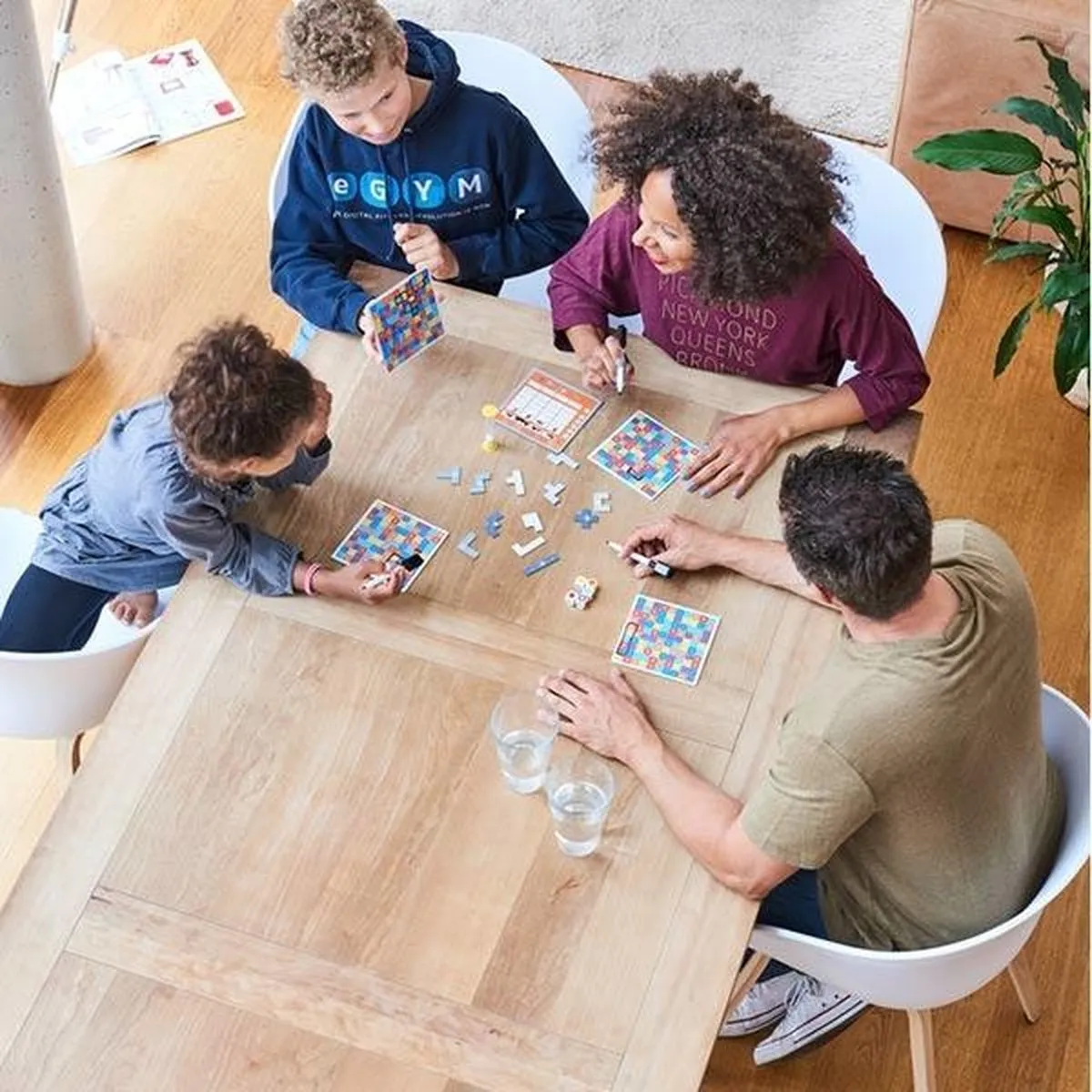 HABA Vind Vijf! 401016 - Spel - 2-4 Spelers - Meerdere kleuren