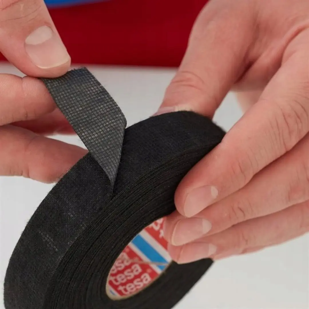 Tesa 51608 Stof Tape - 25m x 15mm - Zwart