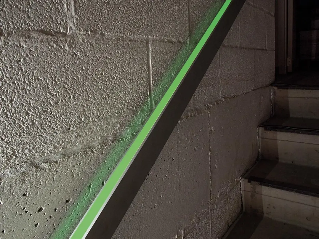 Perel Glow-in-the-Dark Tape 1.5cm x 10m - Groen