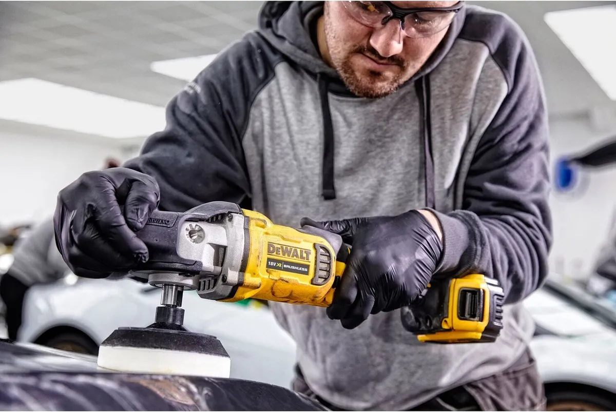 DeWalt DCM849N Haakse Polijstmachine 18V XR - 185mm