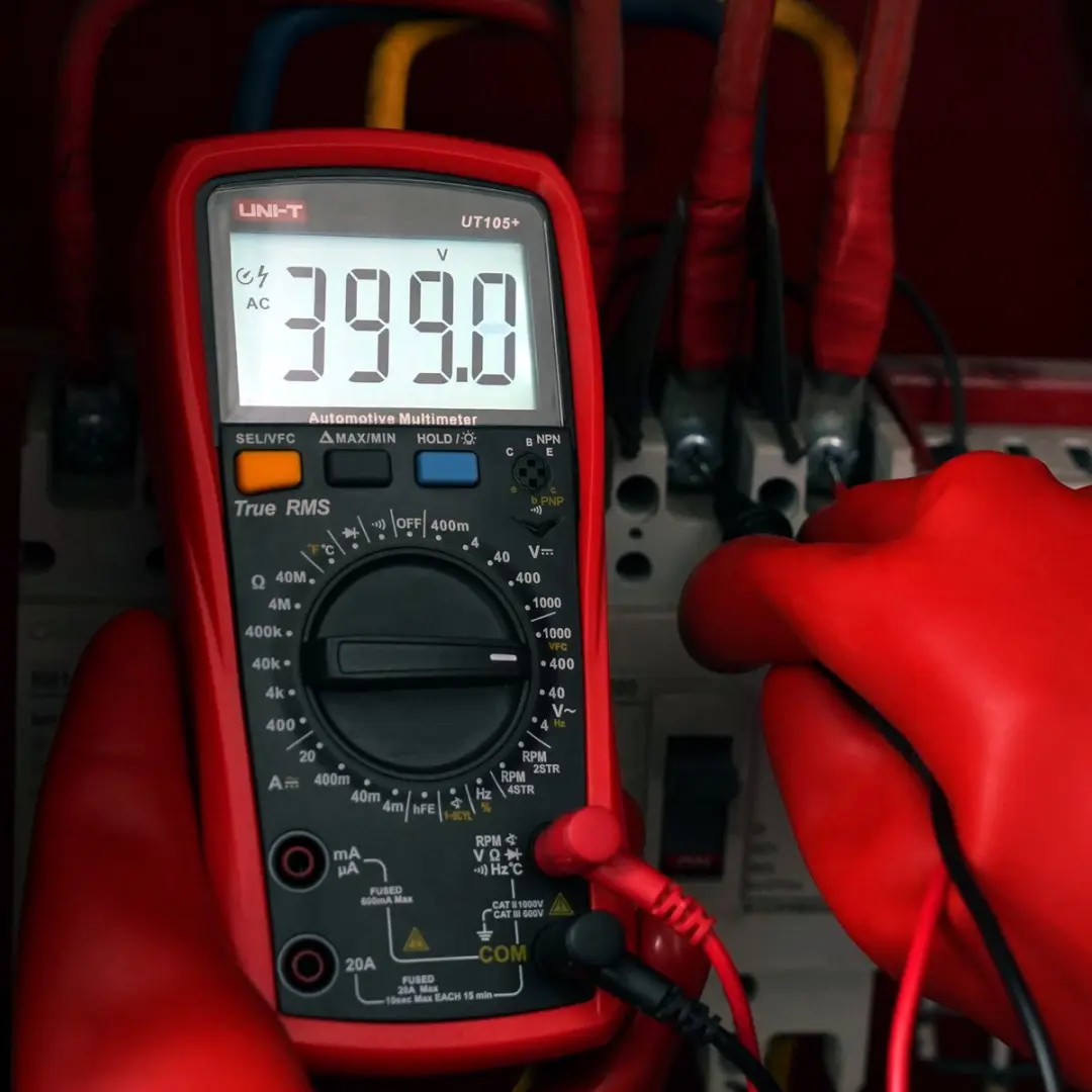 UNI-T UT105+ Multimeter - 1000V - 348g - Rood/Grijs