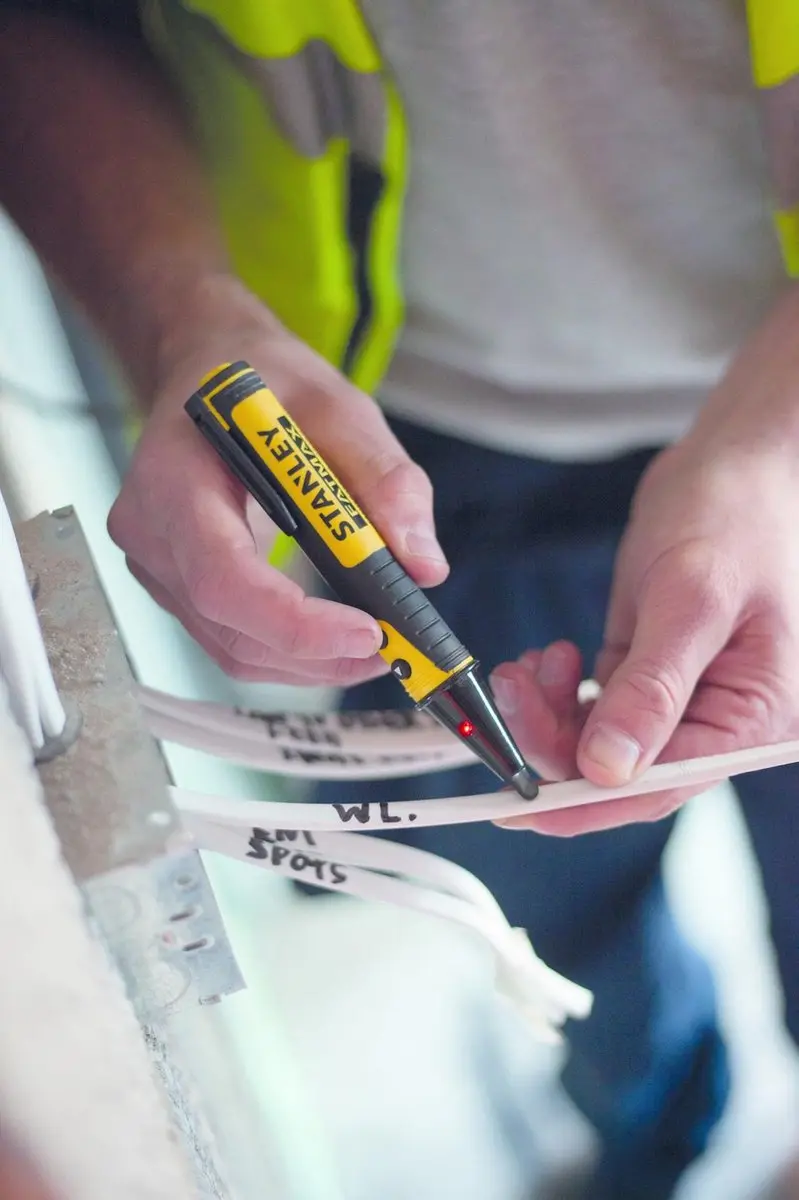 Stanley FatMax FMHT82567-0 No-Contact Voltage/Metaaldetector