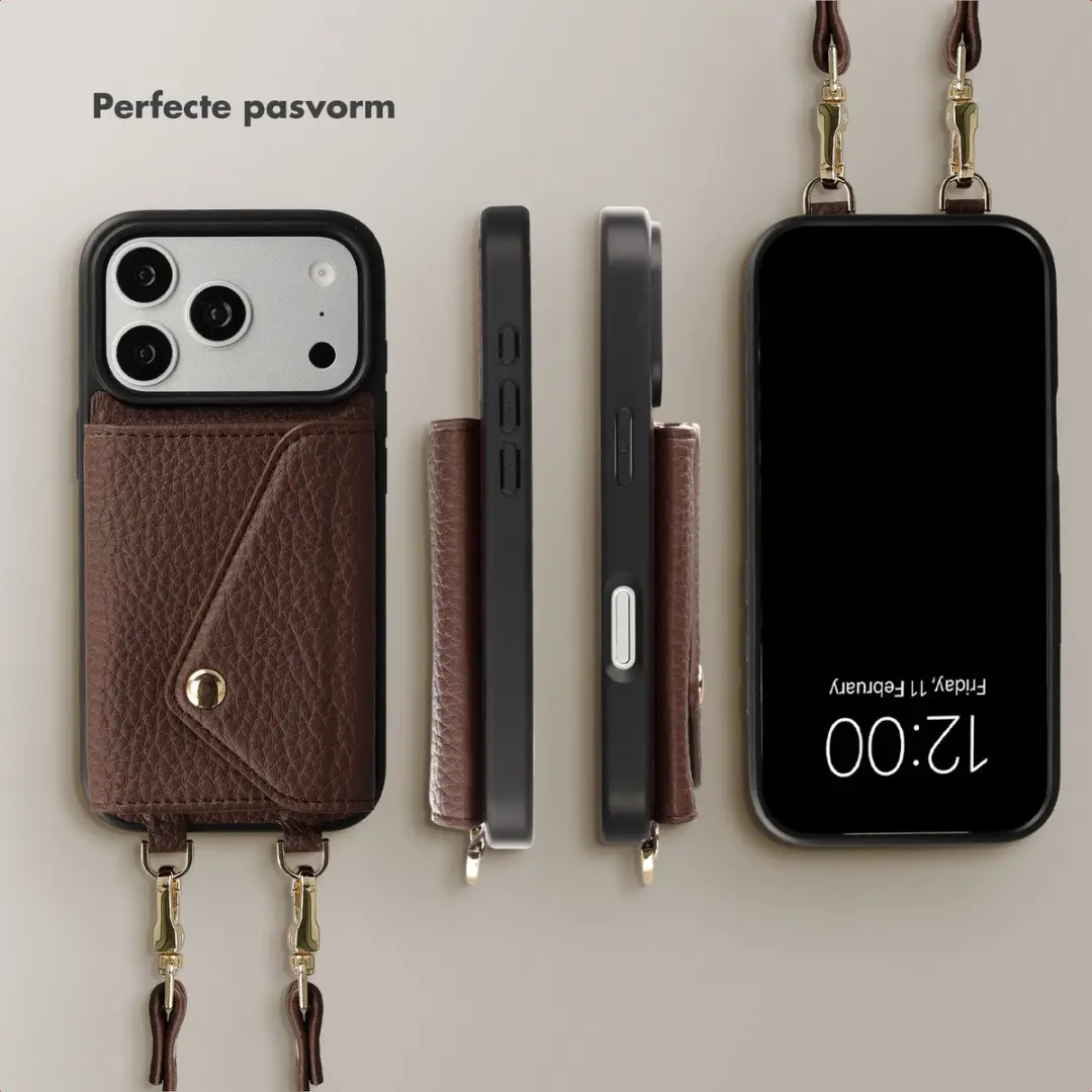 Selencia SH00098435 Hoesje iPhone 17 Pro - 3 Pasjes - Donkerbruin