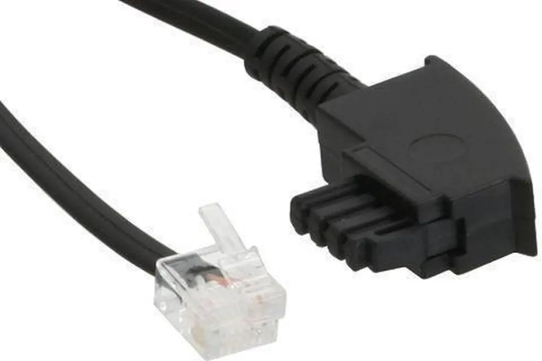 InLine TAE-F naar Western 6/2 DEC ST Kabel 0,5m - Zwart