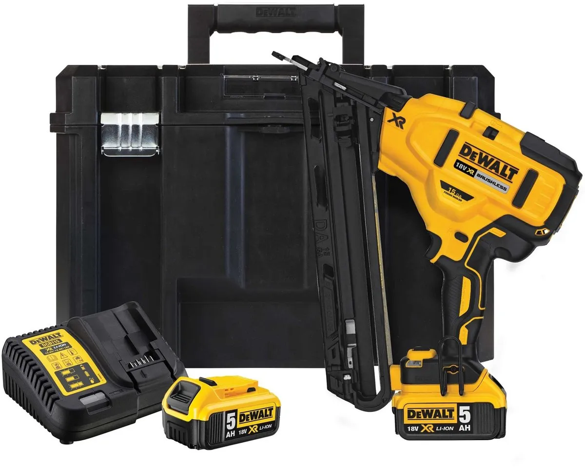 DeWalt DCN650P2 Afwerktacker 18V