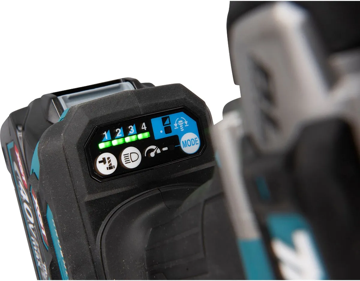 Makita XGT 40V max Slagmoersleutel 760Nm - 2x Accu BL4040