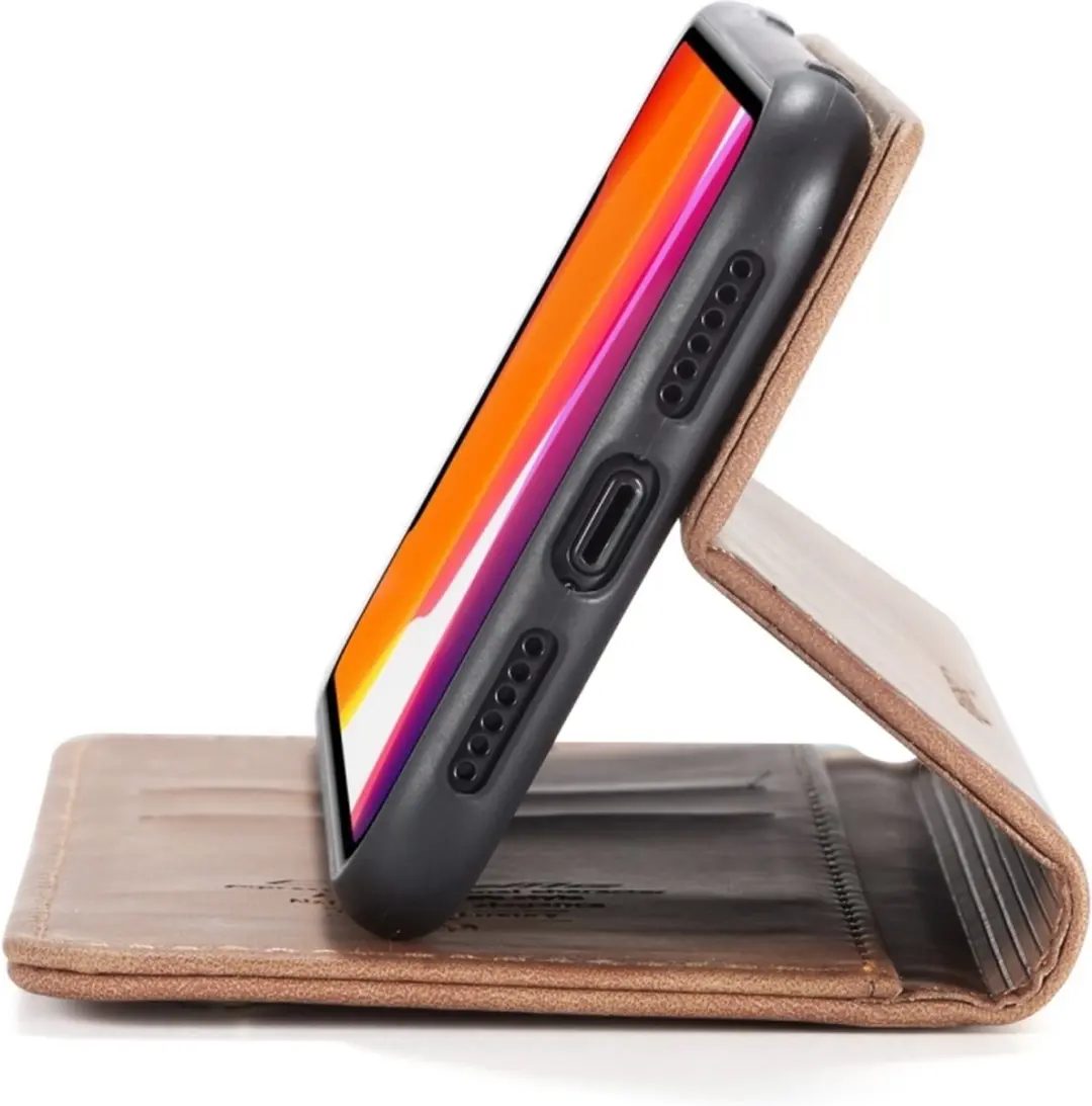 Caseme iPhone 11 Bookcase Hoesje - Kunstleder Bruin - 2 Pasjes
