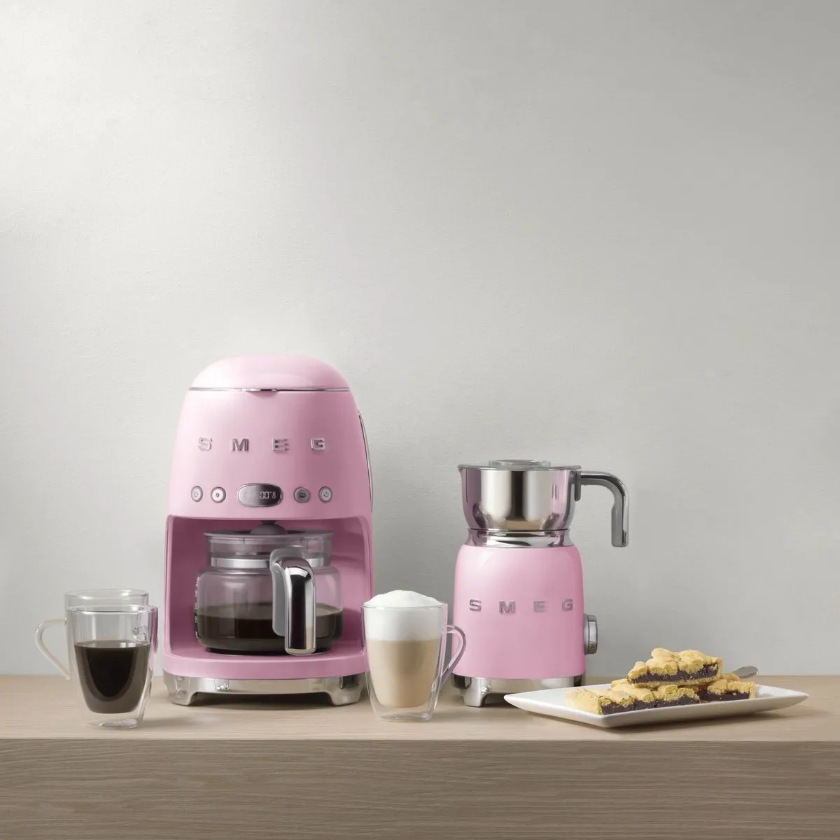 Smeg DCF02PKEU Filterkoffiemachine - Roze