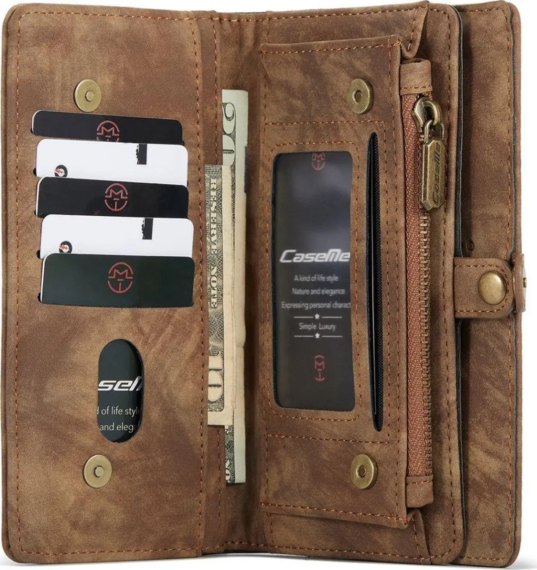 Caseme 008 Telefoonhoesje iPhone 12 Pro - 2in1 Bookcase Bruin