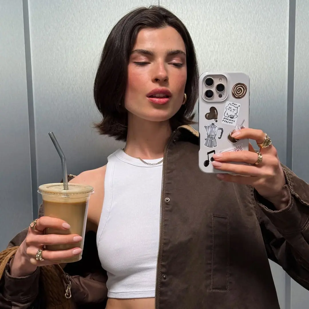 Burga Tough Case iPhone 16 Pro - Oat Milk Please