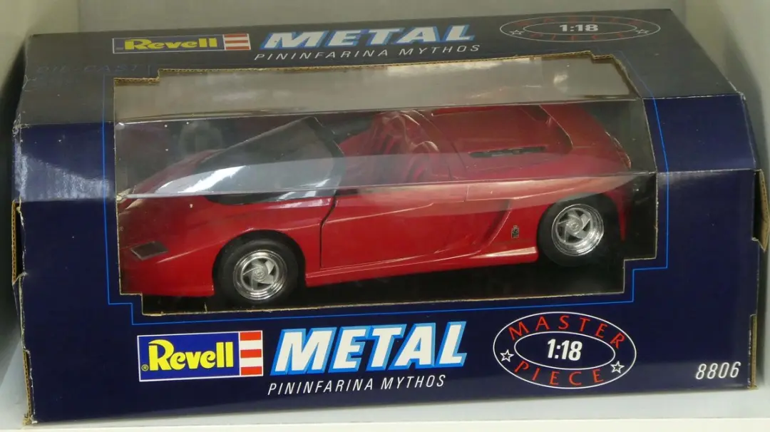 Revell Ferrari Mythos Pininfarina Modelauto 1:18 - Rood