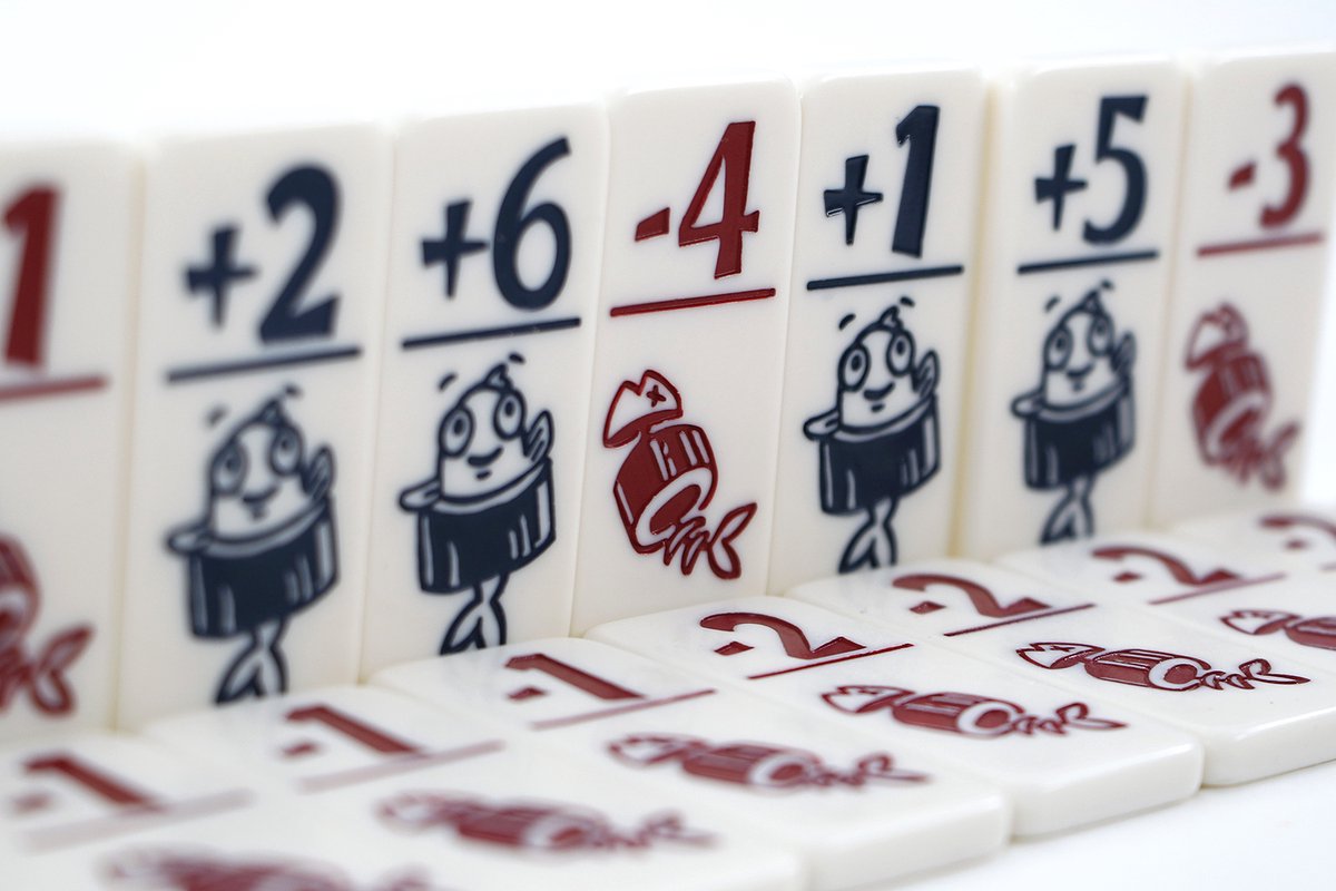 999 Games - Geharrewar in de Sushibar - Snel dobbelspel voor het hele gezin - Gezelschapsspel - Familiespel - Klein cadeautje - bevat spelregels in NL en EN en FR