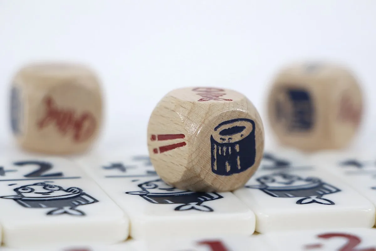 999 Games Geharrewar in de Sushibar Dobbelspel - 5 Dobbelstenen 24 Tegels