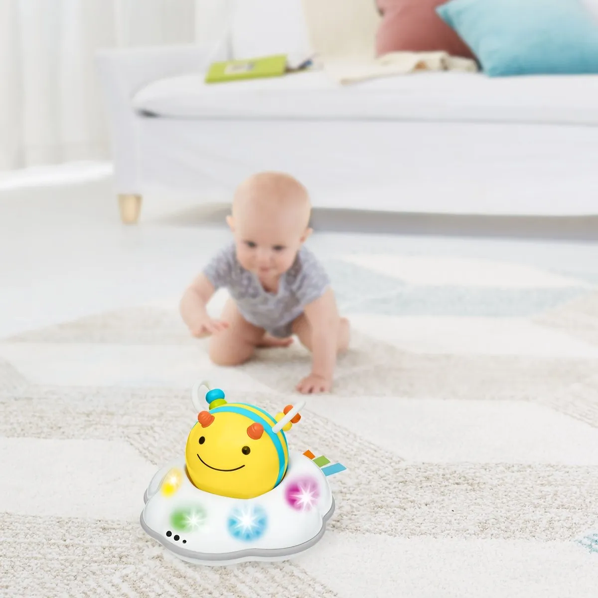 Skip Hop Explore & More Crawl Toy Geel