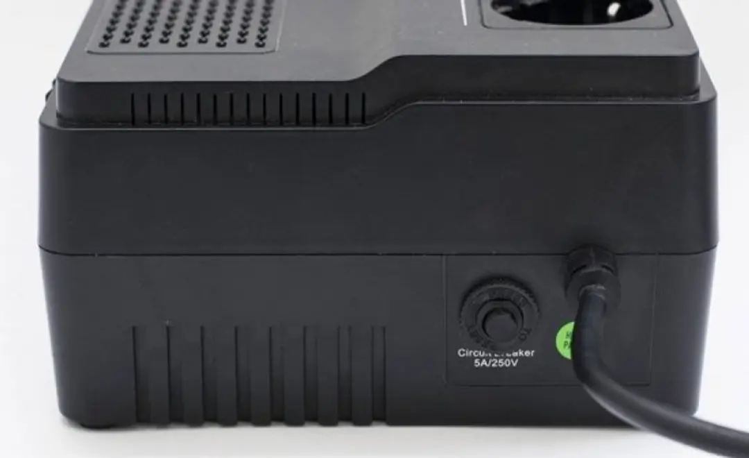 APC Easy-UPS BV650I-GR Noodstroomvoeding 650VA - 4 Stopcontacten