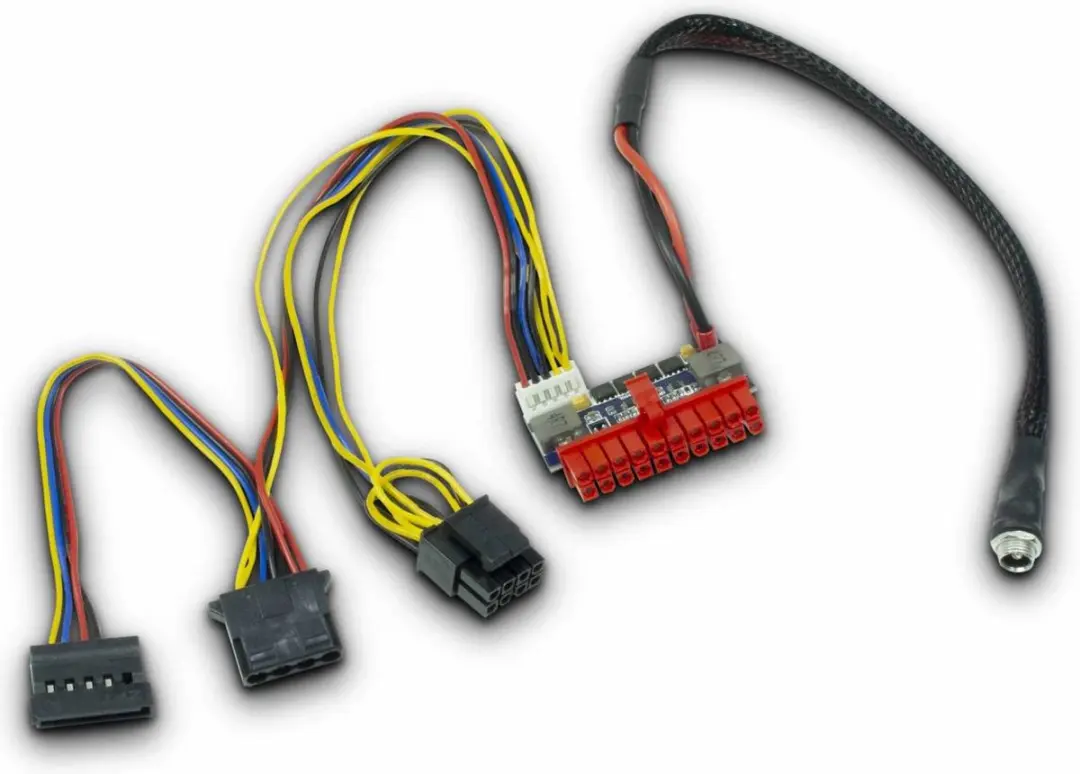 Intertech 88882193 Voedingskabel - Zwart