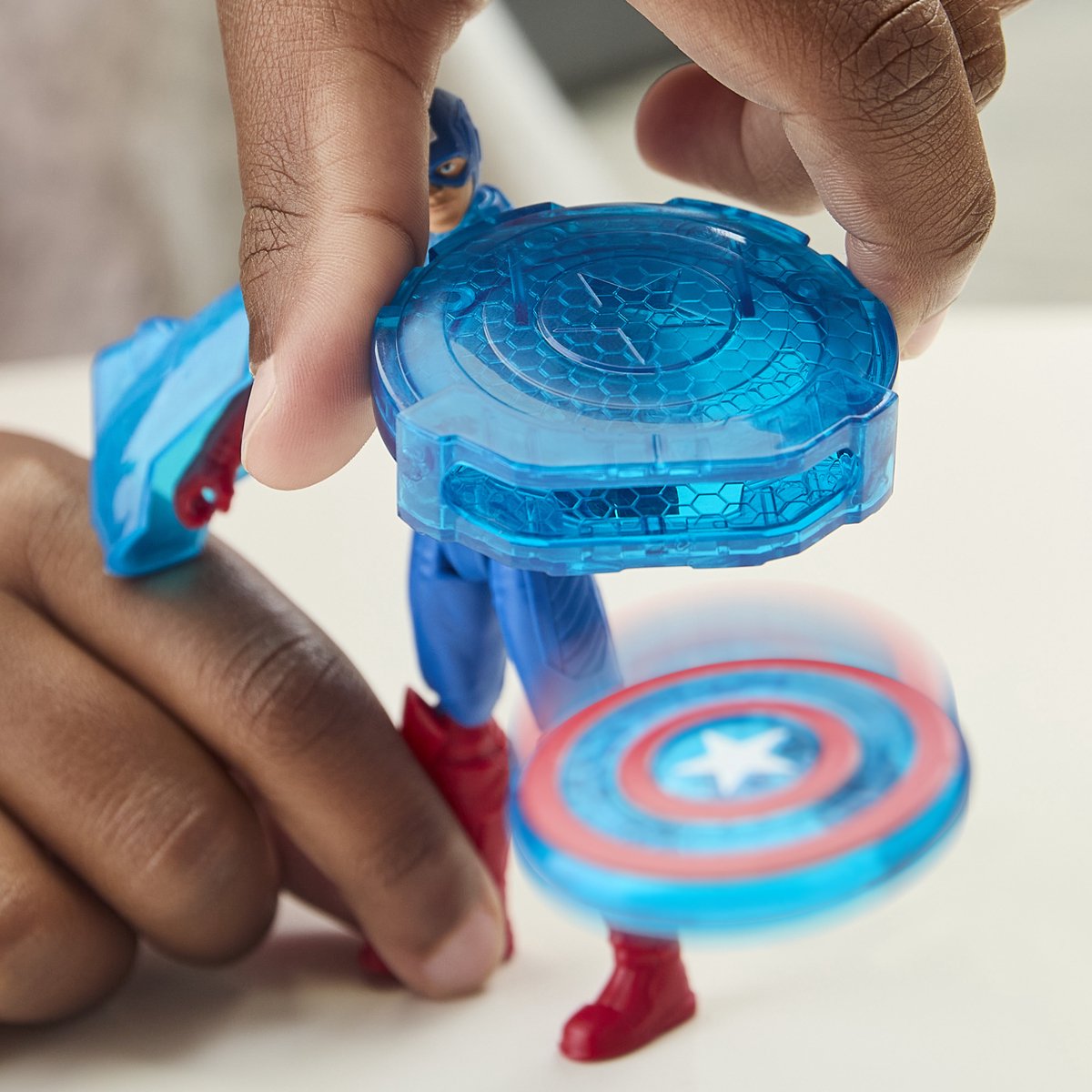 Hasbro Avengers actiefiguur Captain America Shield-Shot Cycle motorfiets speelgoed.