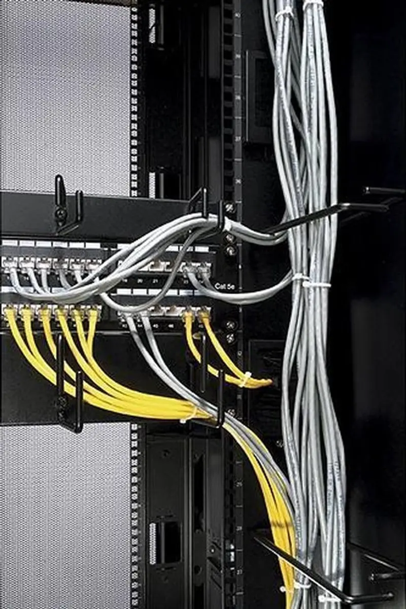 APC AR8425A Kabelorganizer 1U - Horizontaal