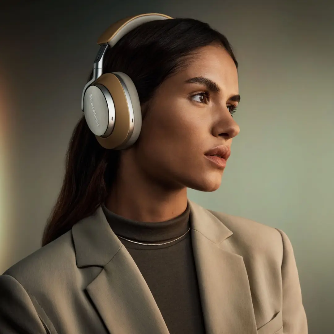 Bowers & Wilkins Px8 fp42978 Draadloze Noise Cancelling Koptelefoon - Bruin - afbeelding 3 van 6