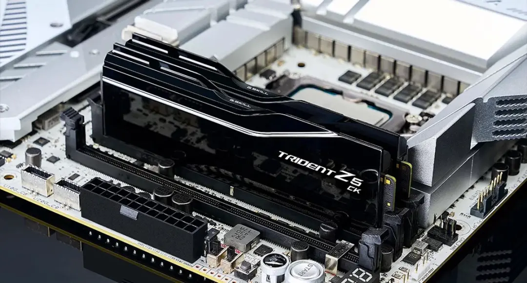 G.Skill Trident Z5 F5-8400C4052G24GX2-TZ5CK DDR5 48GB (2x24GB) - 8400MHz