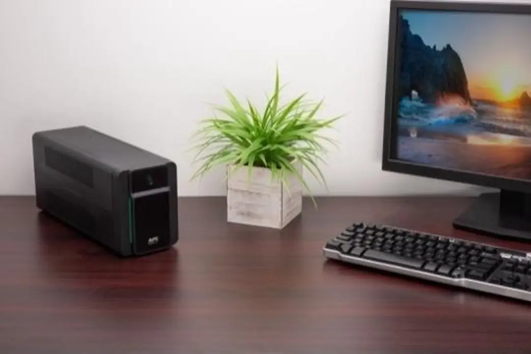 APC BVX900LI-GR UPS 480W - 2 Stopcontacten