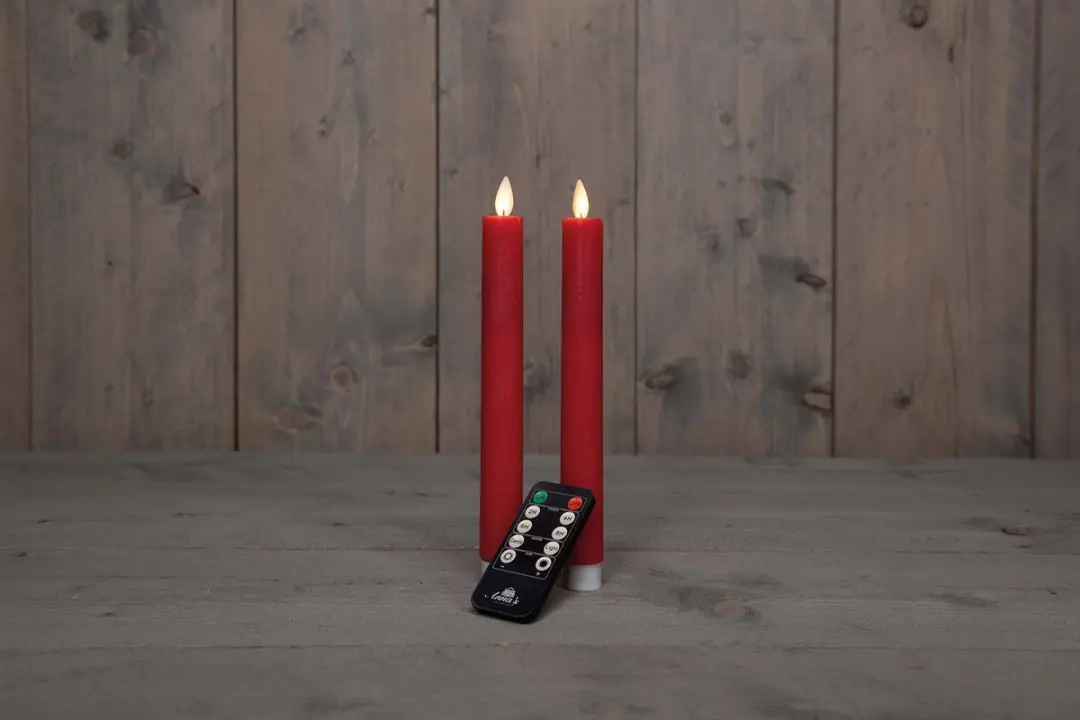 Anna's Collection LED Dinerkaarsen 2 Stuks - Rood - 24cm