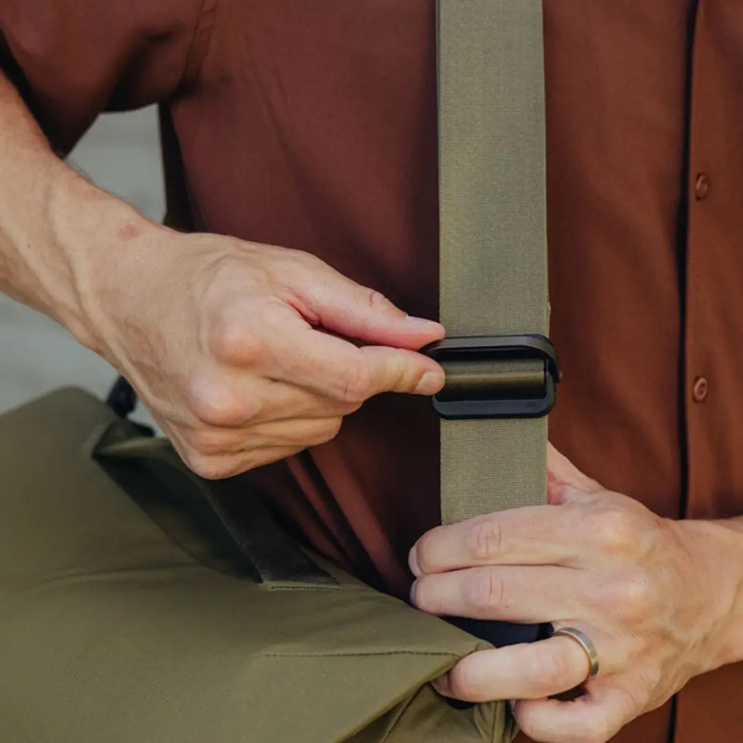 Peak Design Everyday Messenger 13L - Olijfgroen