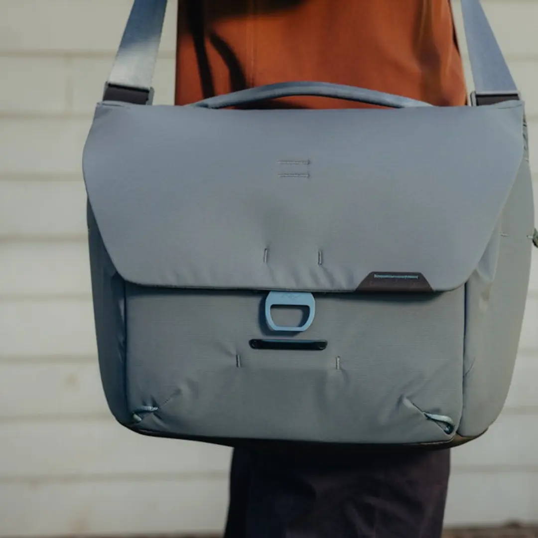 Peak Design Everyday Messenger 13L Ocean - Systeemcamera 13" - BEDM-13-DS-3 - afbeelding 6 van 6